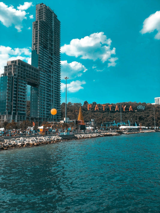 Pattaya : Pourquoi cette destination séduit de plus en plus de voyageurs en 2026 - TOP DESTINATIONS