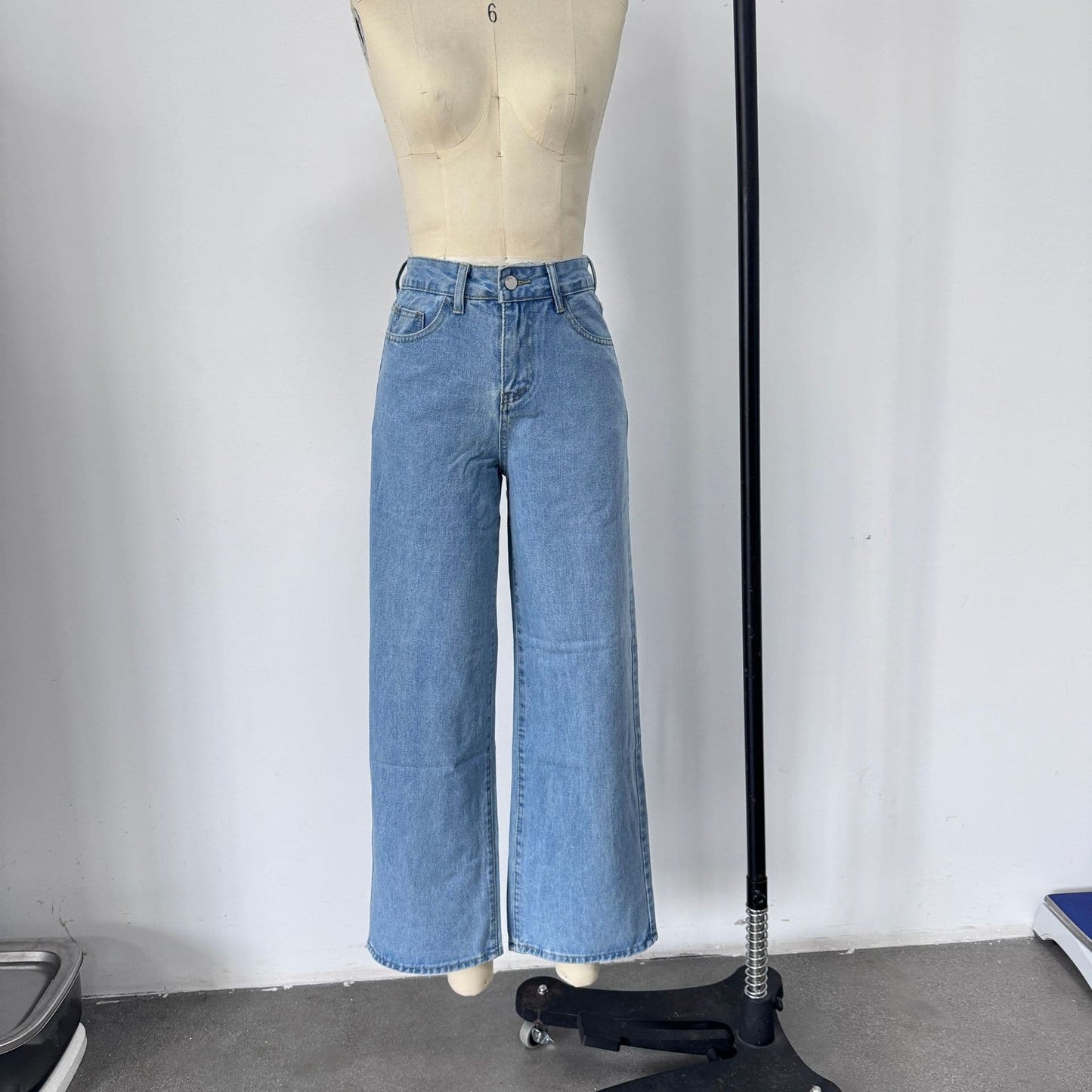 JEAN LOOSE FEMME RÉTRO | Coupe Droite Décontractée - Denim Coton Rigide - Style Vintage Authentique