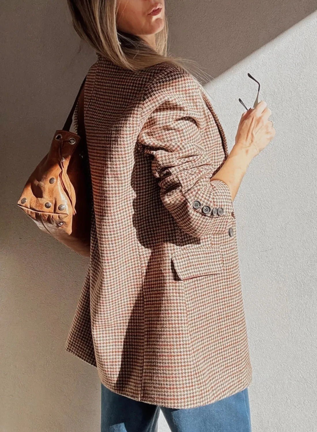 Blazer Marron Pied - de - Poule - Élégance Rétro et Style Intemporel - TOP DESTINATIONS